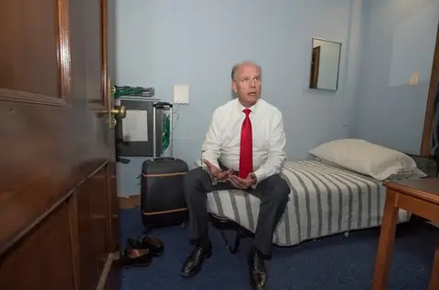 The Shocking Reason Why US Congressmen Sleep In Their Office
